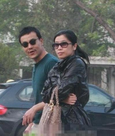 廖凡和干露露：意外的合作，背后隐藏着什么？
