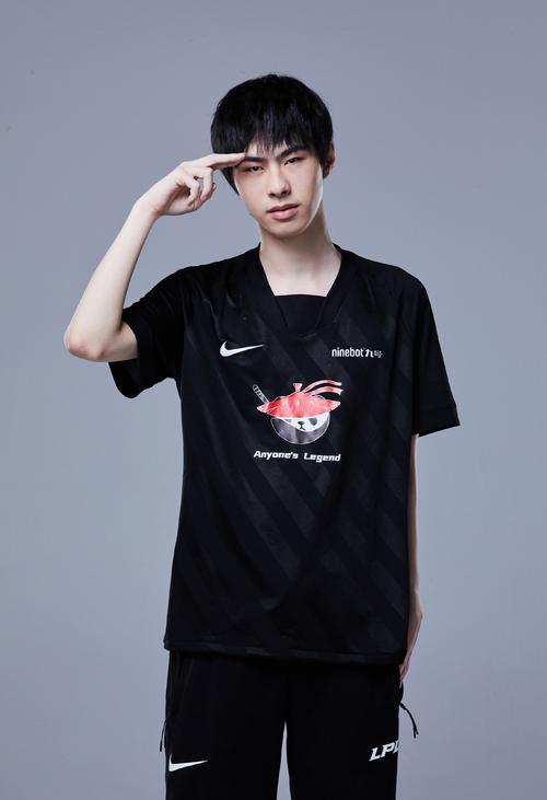 电竞大佬爱德朱：放弃百亿家产，只为EDG？