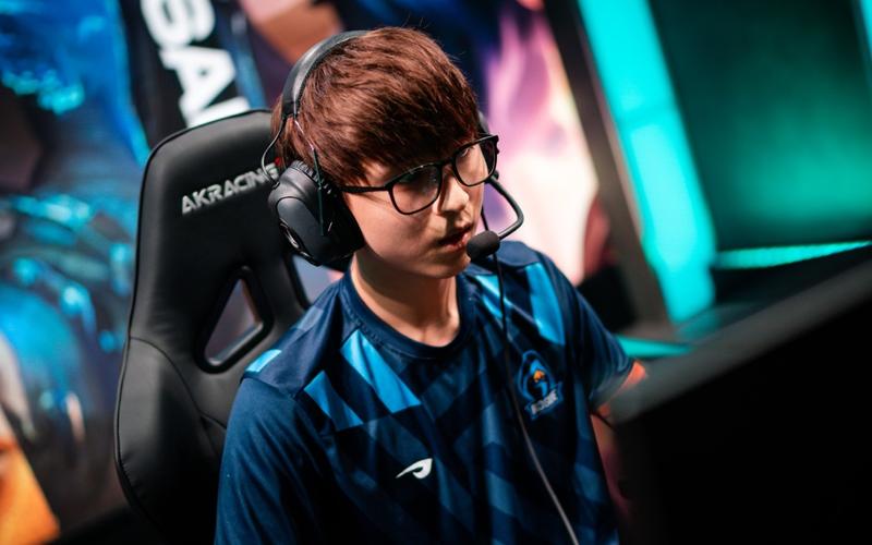 G2 Hans Sama：赛场表现与争议出装深度解读