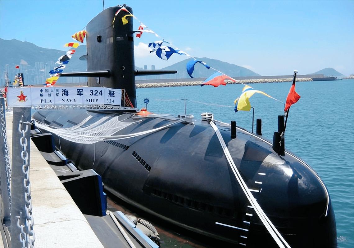 轻松秒杀建筑！红警2雷鸣潜艇作战指南