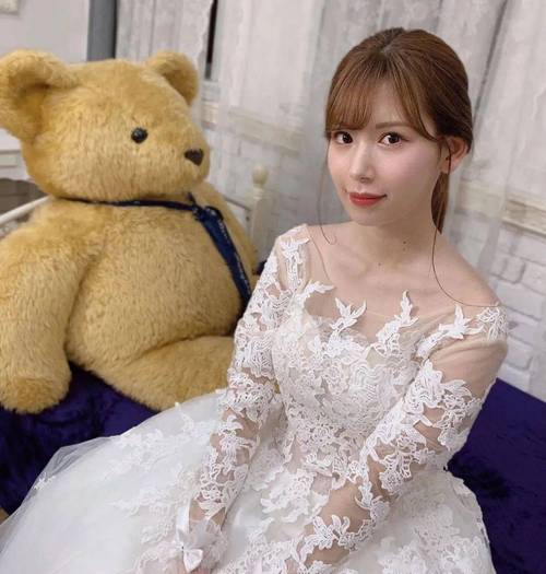 想看偶像人妻？这里提供最新更新地址！