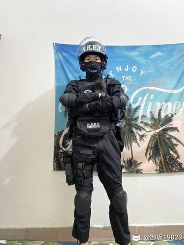 想玩自宅警备员？教你快速下载安装的完整步骤