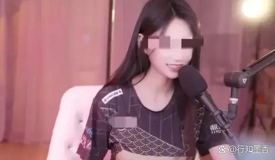 回顾郭mimi直播事故，她如今的直播状态如何？
