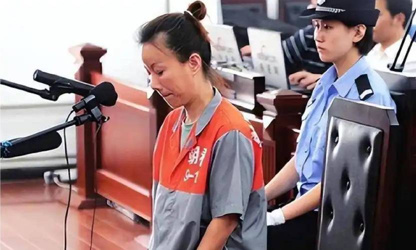 她是堕落的千金：吸毒、牢狱、跳楼，人生有多荒唐