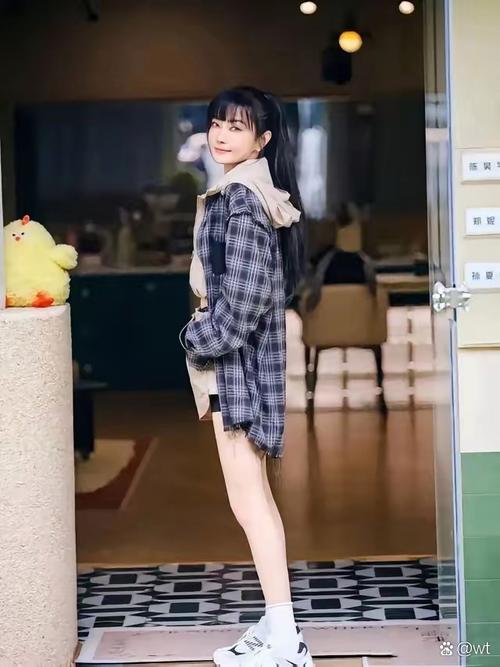 36岁童姥逆生长秘诀？网友惊呼：少女感十足！
