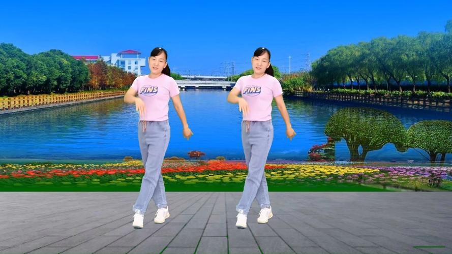 就爱广场舞：燃情夏日，激情广场，一起跳就爱广场舞