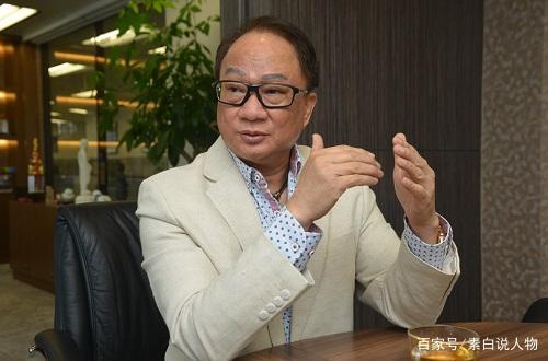 乔晶晶口中的“80个英雄总教头”是谁？