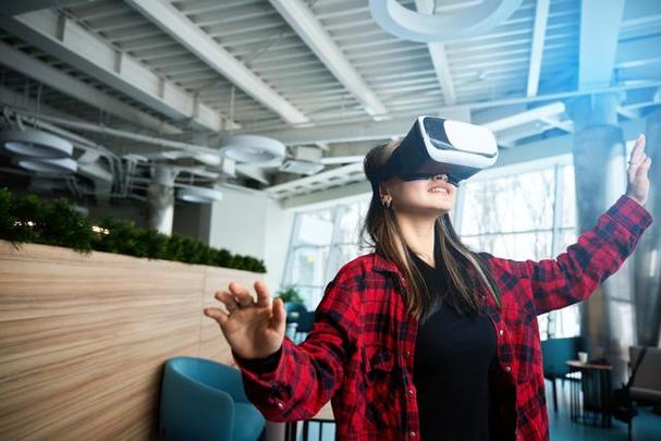 UTOVR：虚拟现实新体验，开启全新视界