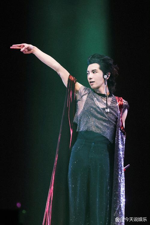 听华晨宇唱哥谭：感受他歌声中的力量与自信