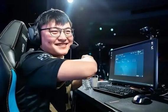 Uzi狂小狗退役了吗？他的未来规划是什么？