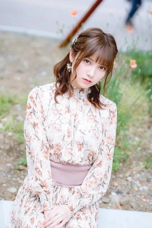 惊艳！桃月なしこ写真集欣赏，性感与清纯兼具