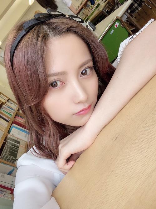惊艳！桃月なしこ写真集欣赏，性感与清纯兼具
