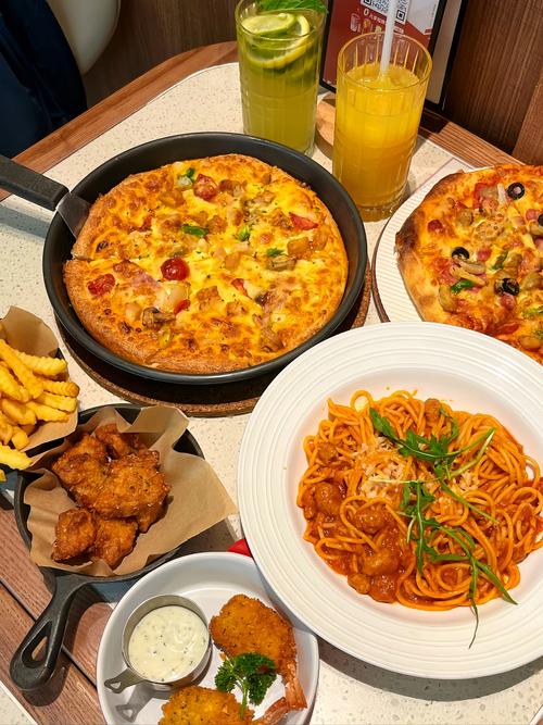 必胜客外卖：超值优惠来袭，披萨美食送上门，美味享不停！