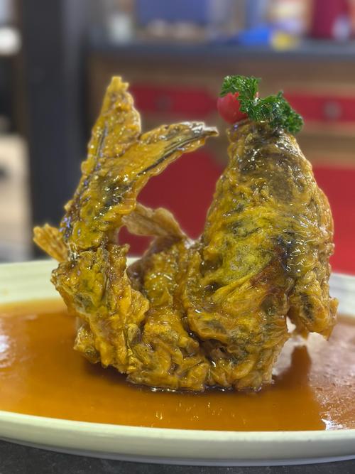 糖醋鲤鱼是什么菜系？揭秘鲁菜的经典做法与特点！