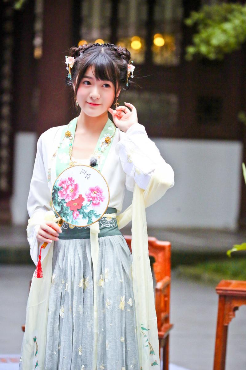 徐娇cosplay有哪些热门角色？经典造型大合集盘点
