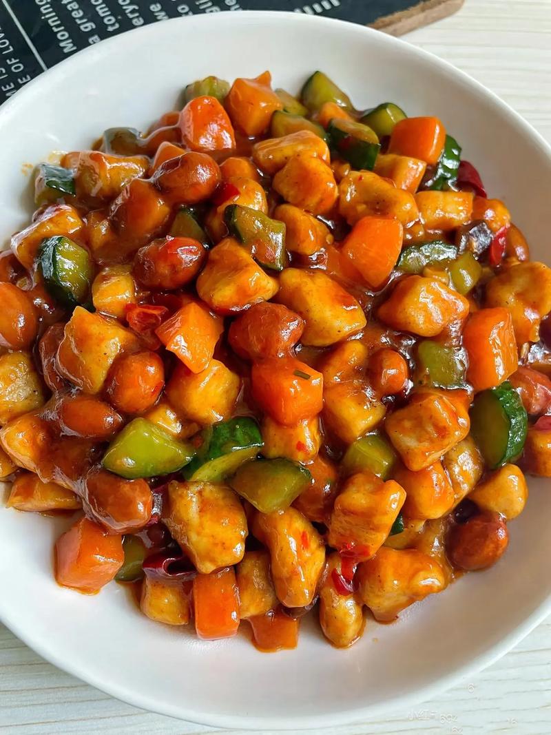 宫保鸡丁的宫保指啥？很多人一直理解错！