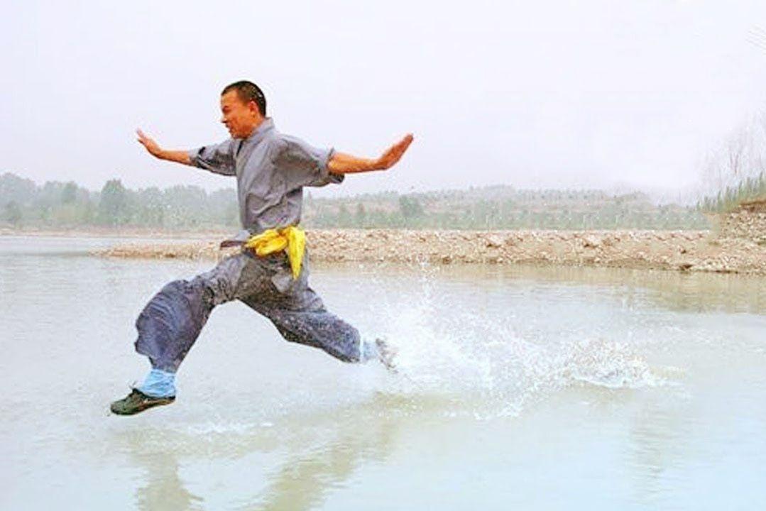 如何体验轻功高手走路的感觉？新手也能快速上手方法！