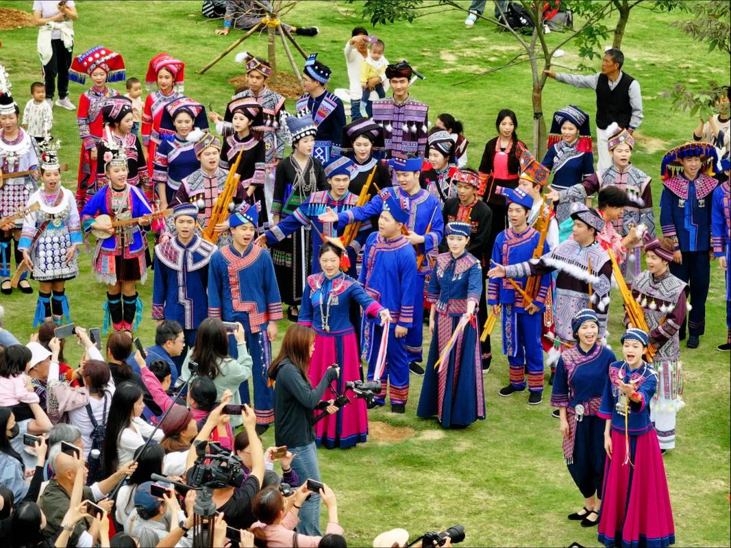 三月三歌节哪个民族的节日？壮族对歌抛绣球竟是共同习俗