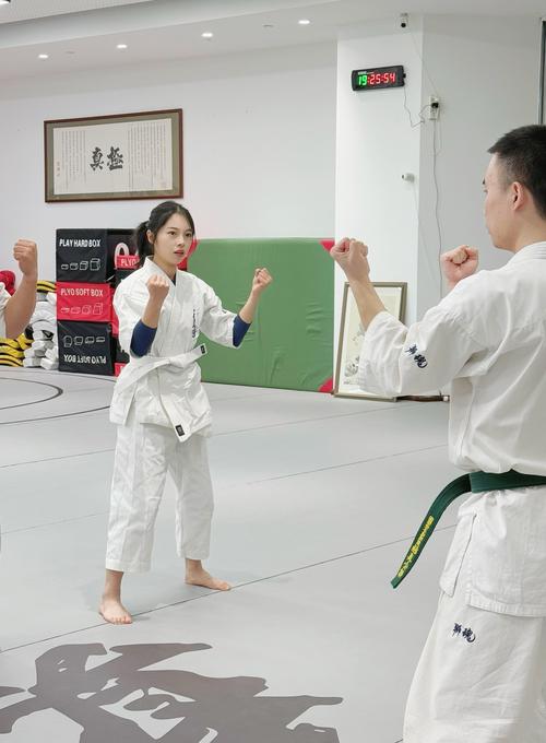 空手道女孩怎么练？3招让你快速上手不迷路