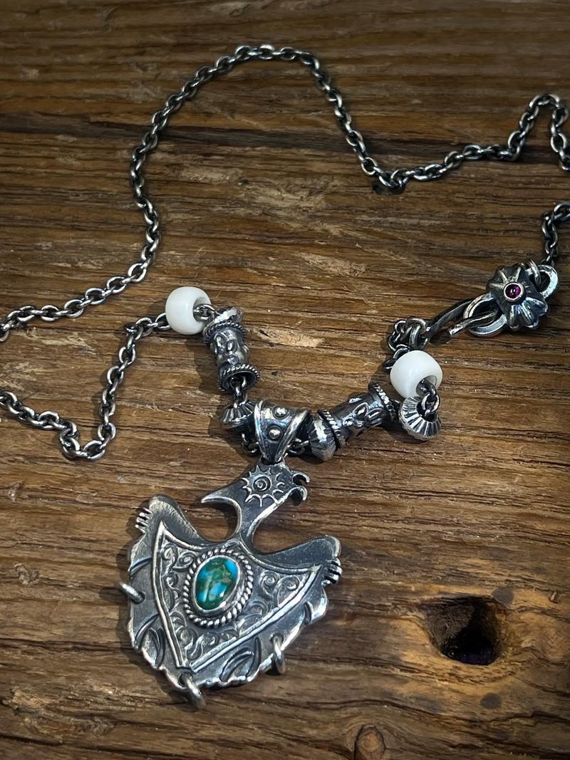 雷鸟人饰品哪种款式火？玩家推荐这三款最热门