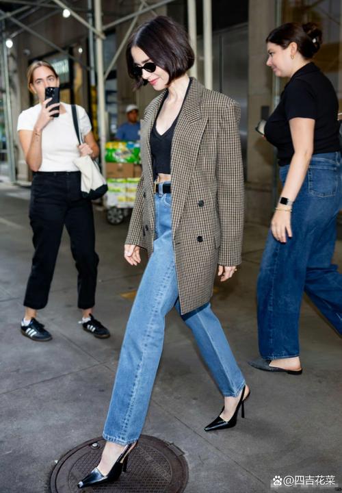 小清新艾米莉穿搭技巧？打造清新风格简单方法！