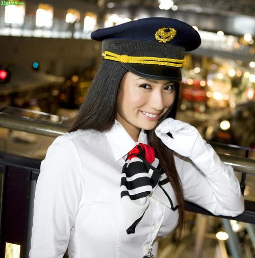 滝泽ローラ近况如何?消失多年后最新动态揭秘