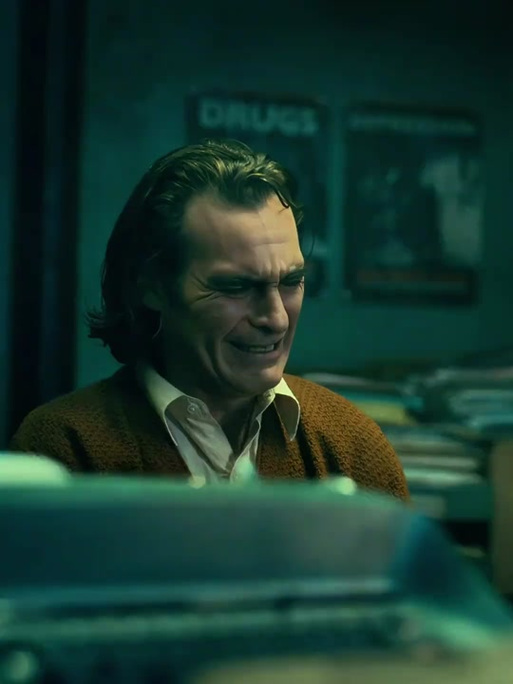 菲尼克斯被逮捕背景介绍!(人物故事深度剖析!)