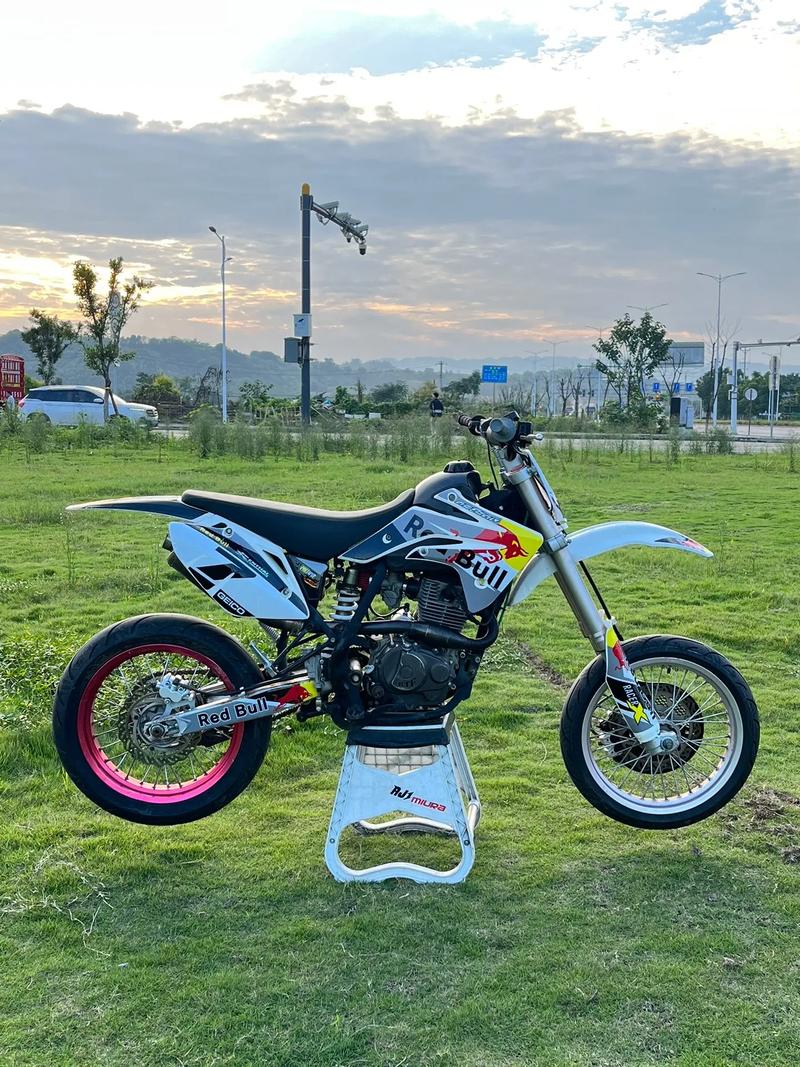 疯狂越野摩托新手入门教程，手把手教你轻松上路