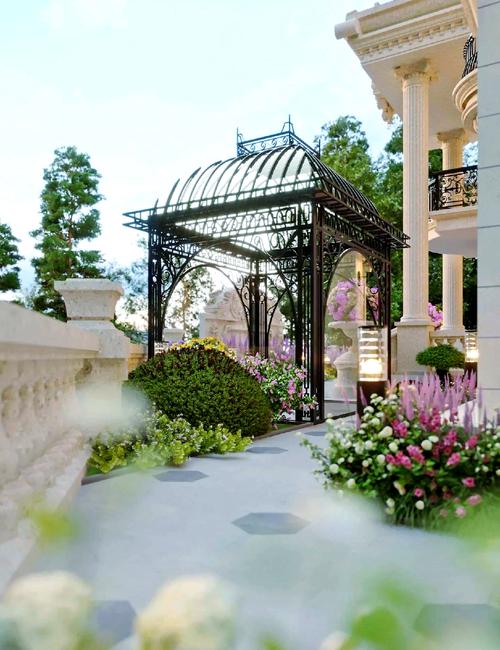 贵族的花园如何设计才好看？学会这4招打造自家贵族风！