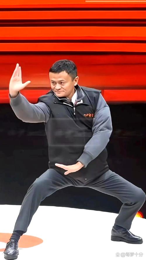 马云五福手势图为啥火了？藏着支付宝集福小心机