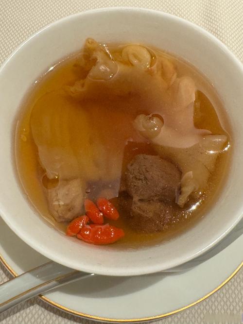 龙翅汤的功效与作用是什么?哪些人吃了好处最多?