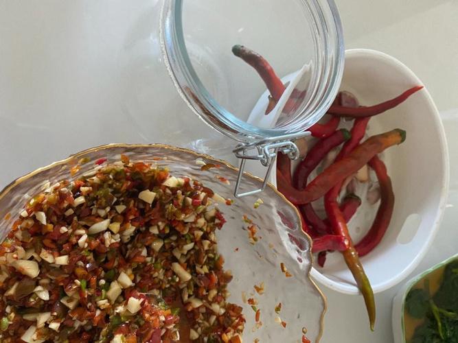 蚂蚁庄园中切完辣椒后手很辣怎么办(轻松3步告别刺痛感!)