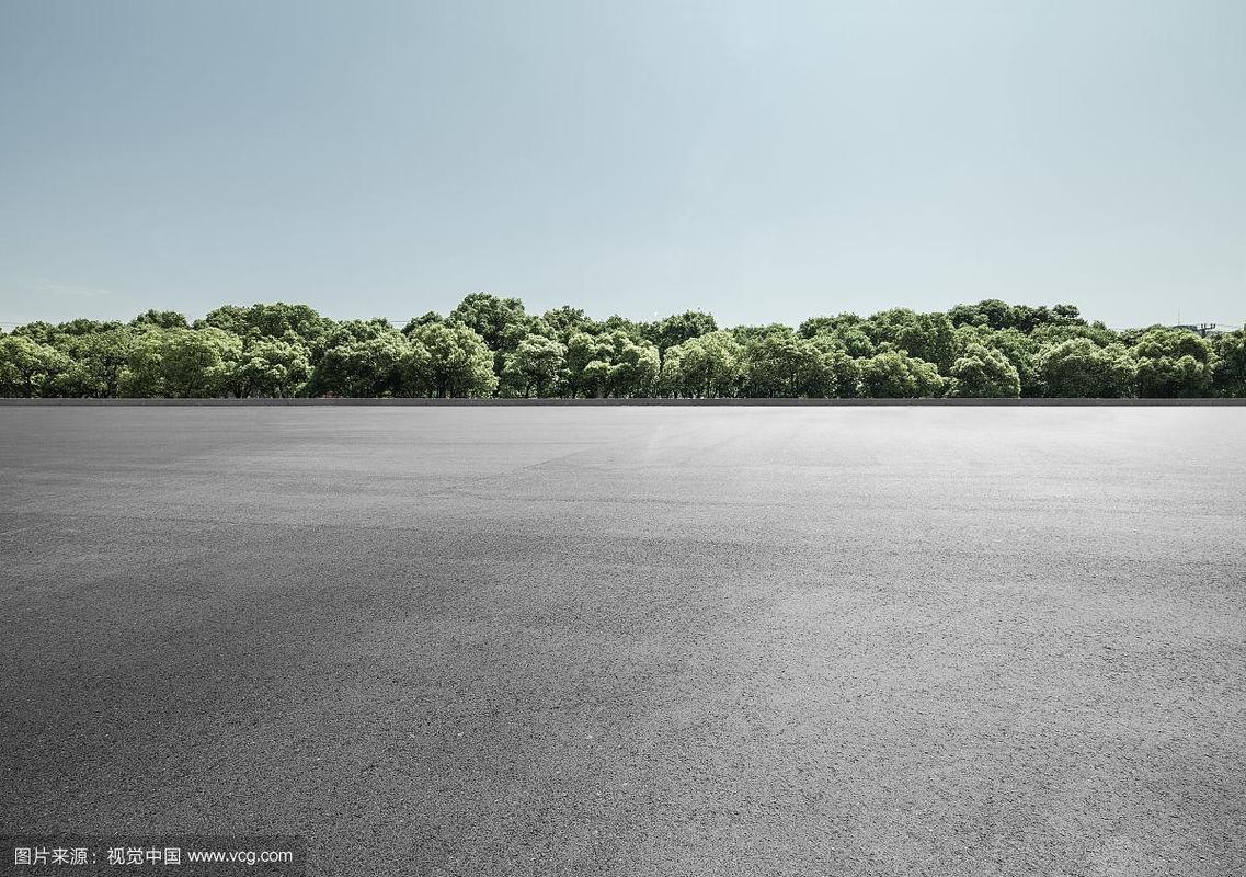 想知道空旷的地面和高楼之间哪里风更大吗？点进来看！