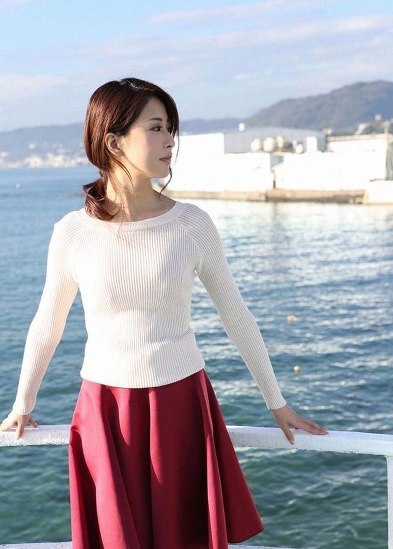 想看神室舞衣的经典作品？这几个系列千万别错过！