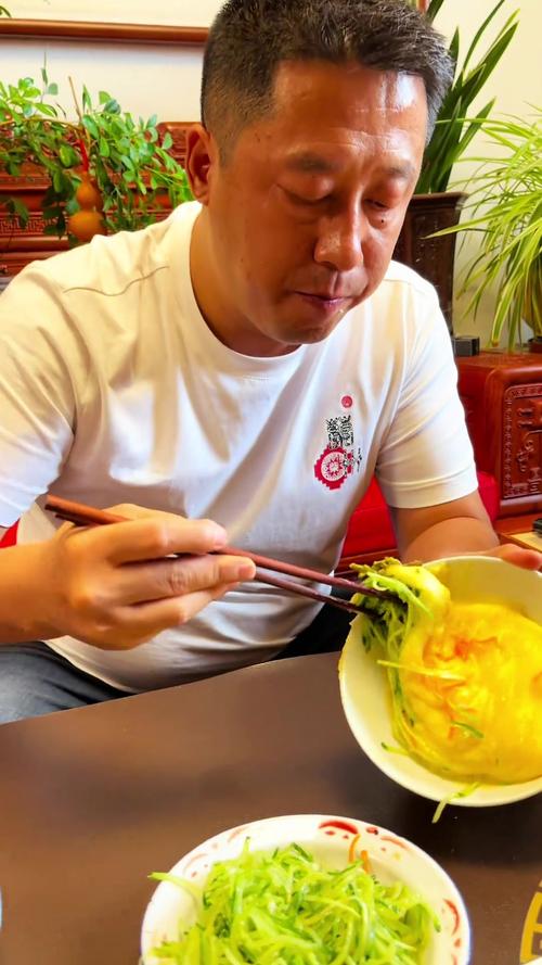 听说王大爷会做美食?教你学会他拿手的几道家常菜!