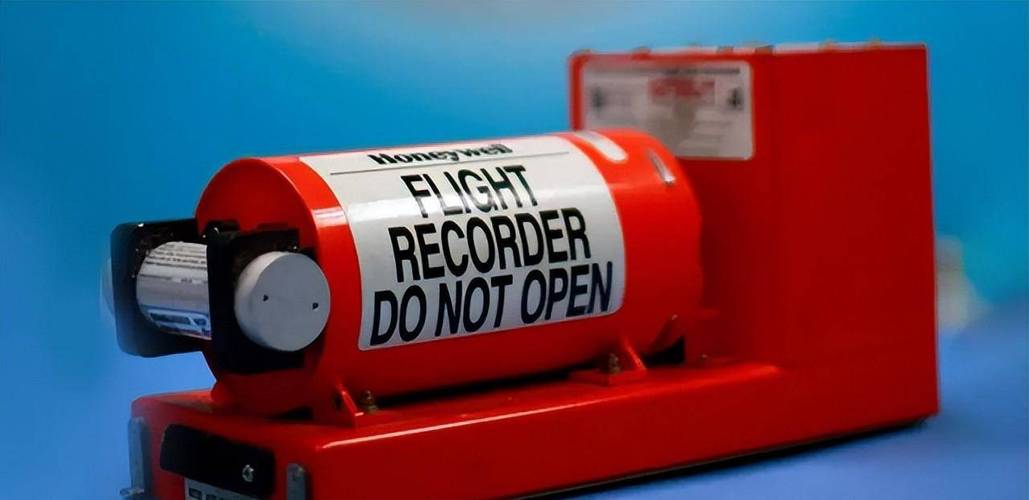 黑匣子颜色常见问题？专家解答全整理(实用知识速成)