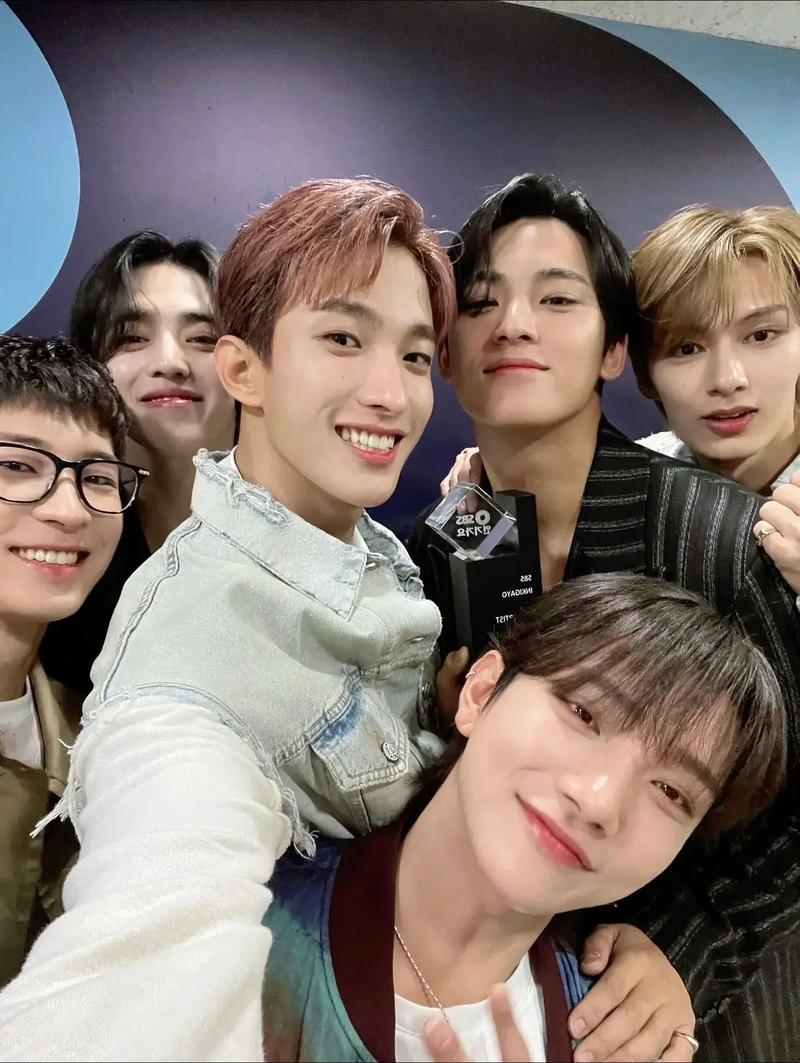 小十七哪个成员最受欢迎？路人看完这个人气排名就清楚了！