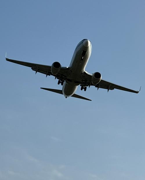 飞机起飞降落一般顺风还是逆风困惑(实用3步弄懂航空知识)