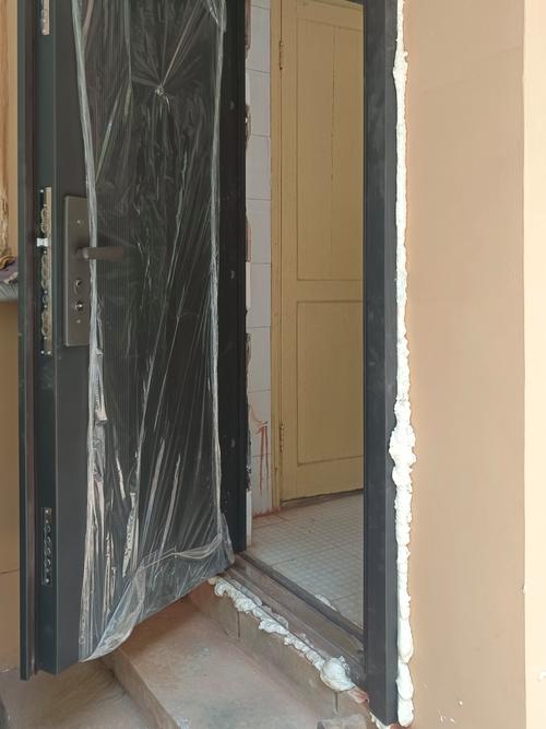 各种门安装复杂吗？师傅教你快速搞定！