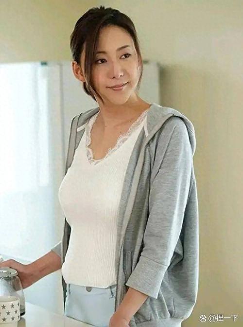 玲央奈的个人资料曝光！身高体重年龄一文掌握所有信息！