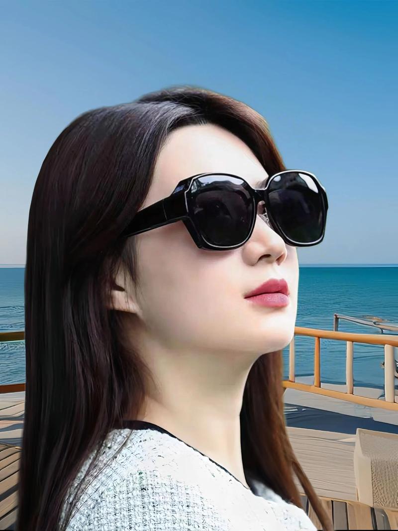 开车防晒墨镜颜色怎么选效果好？(专家教你5个实用选色技巧！)