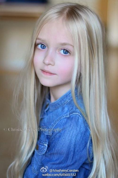 英国萝莉和美国萝莉谁更可爱？对比她们的颜值和气质！