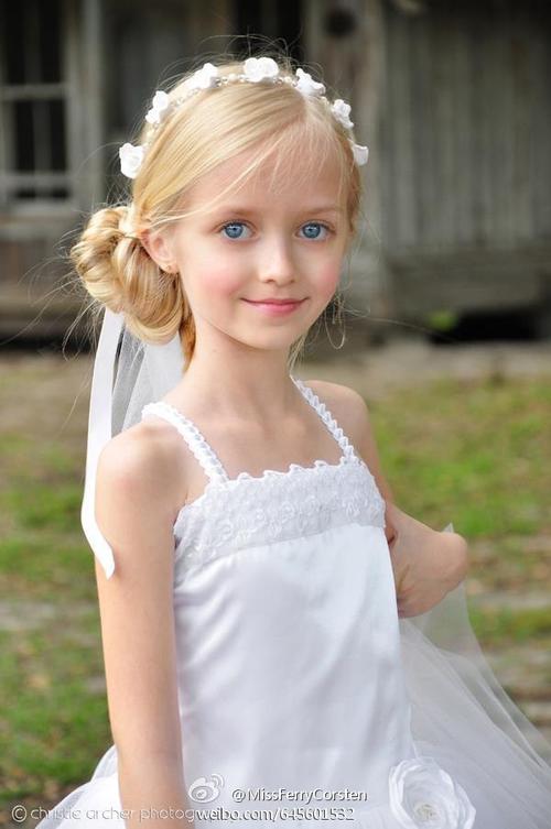 英国萝莉和美国萝莉谁更可爱？对比她们的颜值和气质！