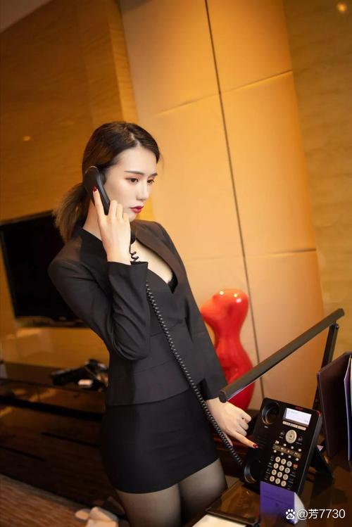 深度解析好色管家俏姐妹游戏官网：市场定位与用户体验