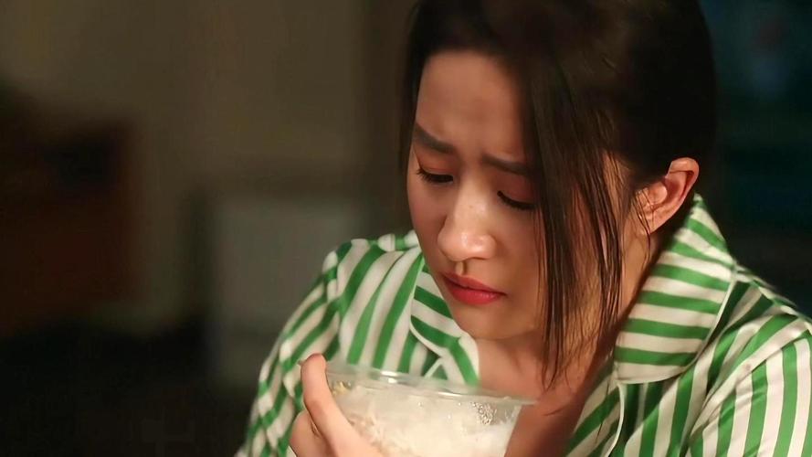 高傲妻子堕落记最新版本深度分析:游戏机制与心理层面的结合