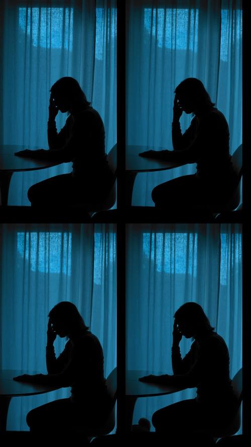 绝望下载地址：深度解析绅士游戏的获取与影响