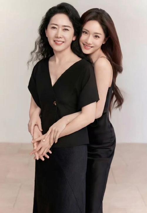 辣妹母女花的生财之道游戏详细教程