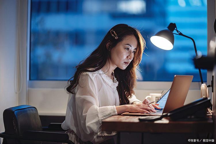 探讨“公司的女孩更新地址”对绅士游戏产业的影响与前景