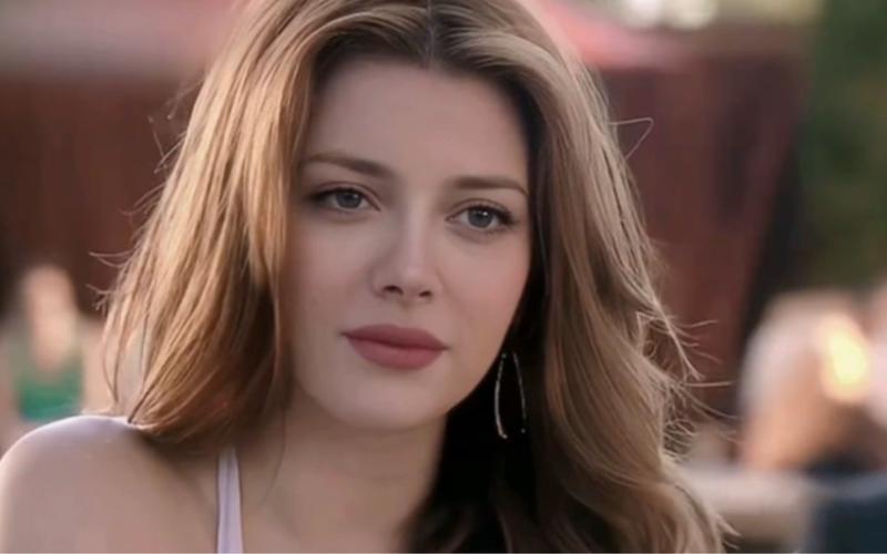 深度解析：特工艾莲娜官网的魅力与潜力