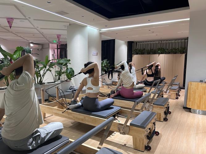 健身房瑜伽最新版本的实用教程